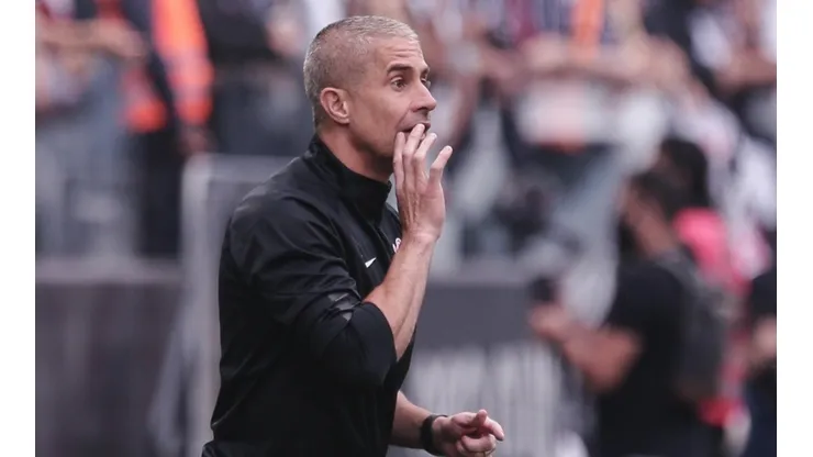 Sylvinho, técnico do Corinthians (Ettore Chiereguini/AGIF)