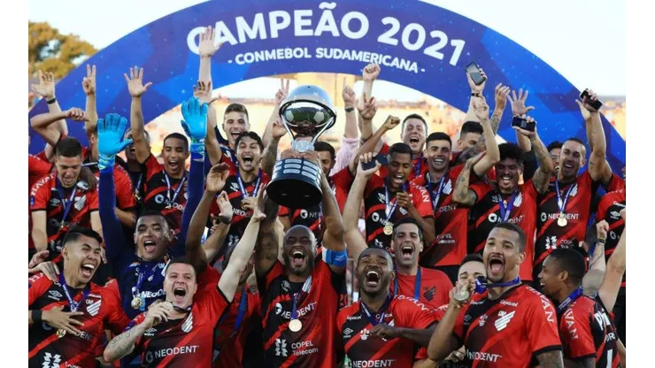 Foto: Buda Mendes/Getty Images/ Athletico-PR se consagrou campeão da Copa Sul-Americana pela segunda vez