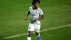 Foto: (Diogo Reis/AGIF) - Willian é novidade do Corinthians para o clássico