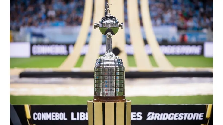Jeferson Guareze/AGIF - Troféu da Copa Libertadores da América.