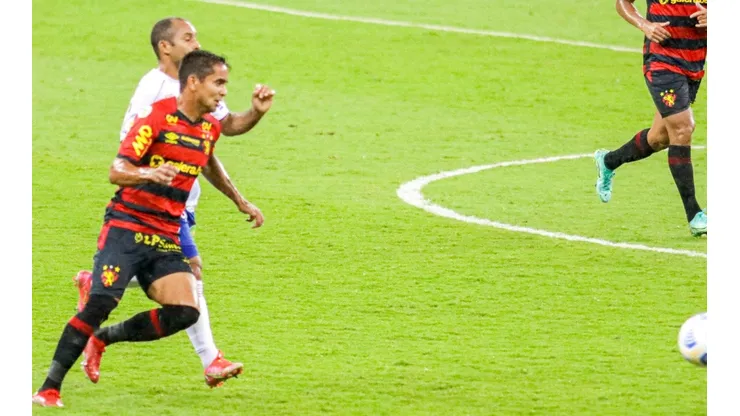 Everton Felipe, do Sport (Foto: Rafael Vieira/AGIF)