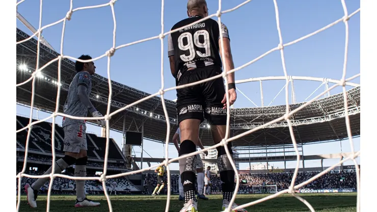 Rafael Navarro é uma das prioridades da diretoria do Botafogo para 2022