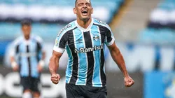 Foto: Lucas Uebel/Grêmio/Divulgação - O centrovante abriu caminho para a vitória diante do Red Bull Bragantino