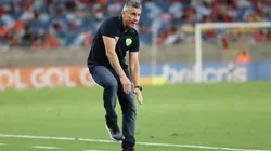 Jorginho na beira do campo no duelo Cuiabá x Internacional (Foto: AssCom Dourado)