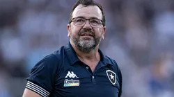 Foto: Jorge Rodrigues/AGIF - Enderson já planeja a equipe contado com o desfalque do volante