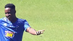 Foto: Fernando Moreno/AGIF - Angulo fez apenas uma partida pela Raposa