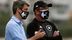 Foto: Vítor Silva/Botafogo - Freeland e Enderson acompanham treino do Bota