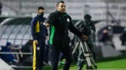 Luiz Erbes/AGIF/ Jair Ventura em campo comandando o Juventude no Campeonato Brasileiro.