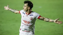 Foto: Paulo Paiva/AGIF | Jean Carlos marcou 28 gols em 104 partidas que disputou pelo Náutico