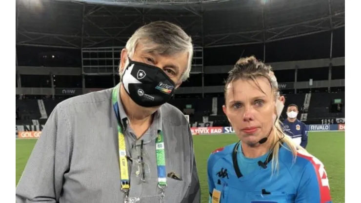 Foto: Divulgação/Botafogo - O presidente pedindo desculpa no final da partida