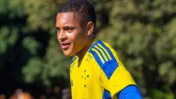 Vitor Roque, atacante do Cruzeiro