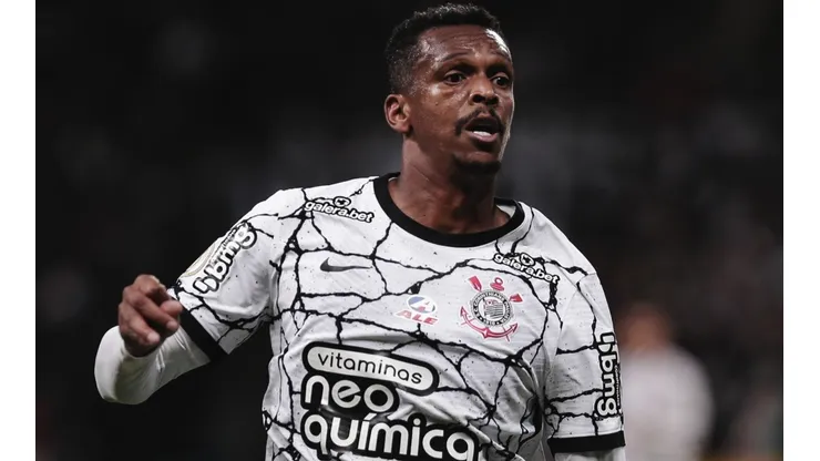 Foto: Ettore Chiereguini/AGIF | Jô tem o quinto maior salário do Corinthians