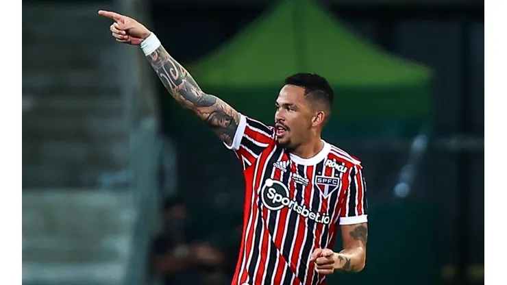 Luciano, atacante do São Paulo (Foto: Marcello Zambrana/AGIF)