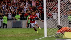 Bruno Henrique entra no segundo tempo e decide, nos acréscimos, a vitória do Flamengo sobre o Corinthians (Foto: Marcelo Cortes / Flamengo)
