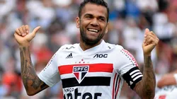 Foto: Bruno Ulivieri/AGIF - Daniel Alves saiu pela porta dos fundos no SPFC.
