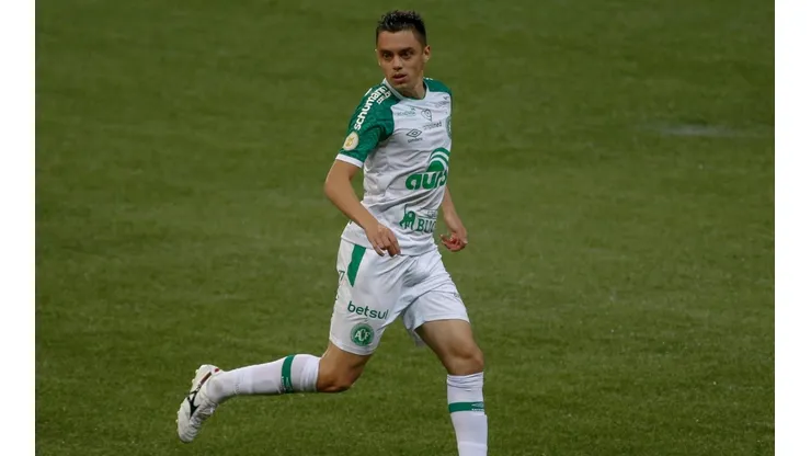 Miguel Schincariol/Getty Images - Matheus Ribeiro, em jogo da Chapecoense pelo Brasileirão.