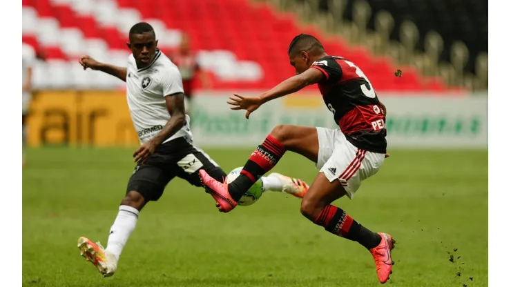 Foto: Andre Coelho/Getty Images | Benevenuto expõe pior momento no Botafogo