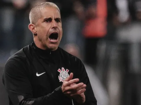 Sylvinho é informado e Corinthians pode vender atacante por R$ 12 milhões