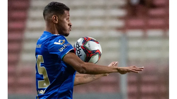 Foto: Fernando Moreno/AGIF | Adriano volta ao Cruzeiro