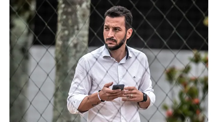 Foto: Ivan Storti/Santos FC - Foi companheiro de equipe de Danilo na conquista da Libertadores de 2011