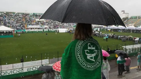 Buda Mendes/Getty Images - Torcedora da Chapecoense na Arena Condá.