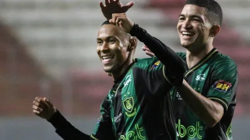 Foto: Fernando Moreno/AGIF - Ademir: tem pré-contrato assinado com o Atlético