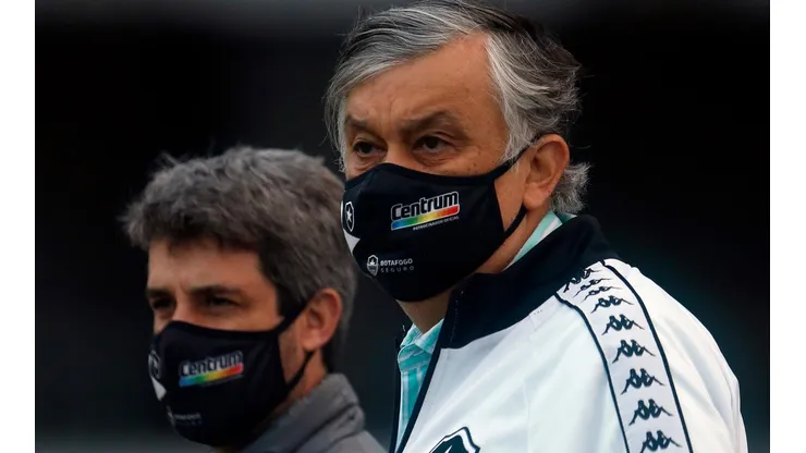 Foto: Vitor Silva/Botafogo/Divulgação - Durcesio Mello: presidente ouviu pedido de atletas em fim de contrato