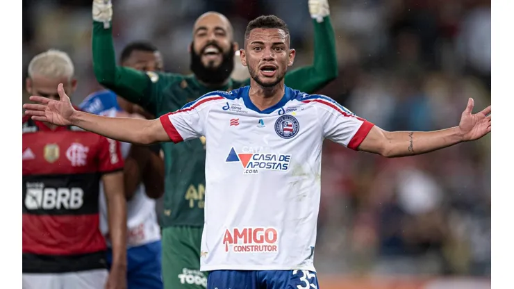 Foto: Jorge Rodrigues/AGIF - Edson indignado co a arbitragem na partida contra o Flamengo