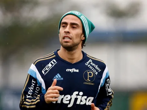 Valdívia fica próximo de retornar a jogar futebol e futuro chama atenção dos palmeirenses