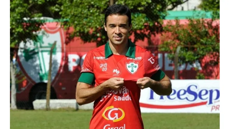 Lenon em sua apresentação na Portuguesa em junho (Foto: Divulgação/Portuguesa)