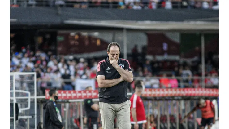 Foto: Guilherme Drovas/AGIF | Rogério Ceni analisa derrota para o Flamengo