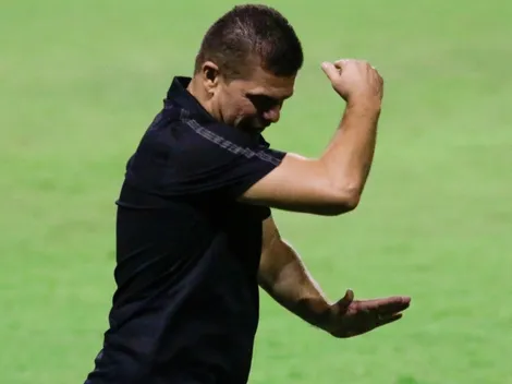 Visando a temporada 2022, clube da Série A já negocia contratação de um novo treinador; reforços já são discutidos