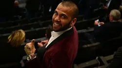 Foto: Marco Bertorello - Pool/Getty Images | Daniel Alves está de volta ao Barcelona