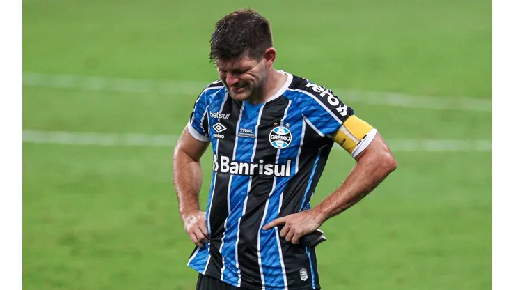 Foto: (Fernando Alves/AGIF) - Kannemann será desfalque no Grêmio