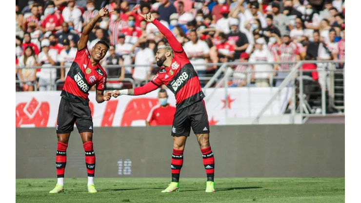 Guilherme Drovas/AGIF - Bruno Henrique e Gabigol, marcaram neste fim de semana na goleada contra o São Paulo