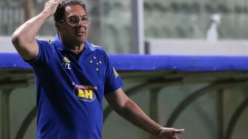 Foto: Fernando Moreno/AGIF - Vanderlei Luxemburgo, técnico do Cruzeiro