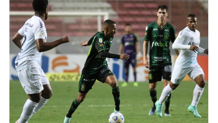 Fernando Moreno/AGIF | Revés diante do América-MG complicou ainda mais a situação do Tricolor