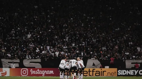 Ettore Chiereguini/AGIF/ Torcida do Corinthians na Neo Química Arena em jogo pelo Campeonato Brasileiro