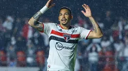 Luciano disputa vaga com Benítez na equipe titular do São Paulo (Foto: Marcello Zambrana/AGIF)