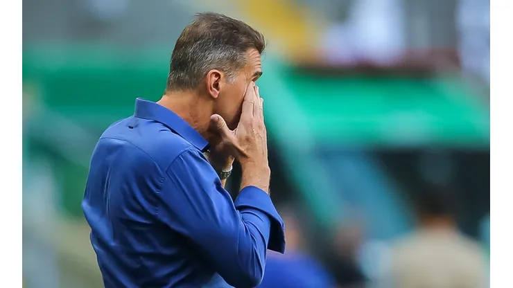 Técnico do Grêmio, Vagner Mancini, sofre com jogadores lesionados