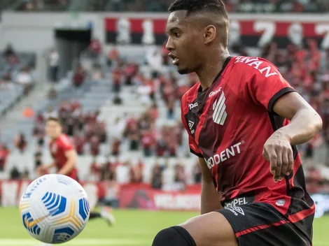 Valorização de Arana no exterior faz Abner chegar à mesa do Atlético: "Muito bem avaliado internamente"