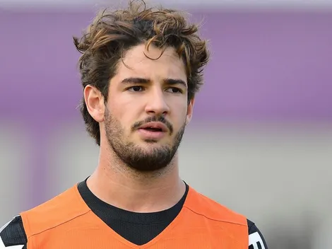 Douglas expõe bastidores sobre pênalti perdido por Pato no Corinthians