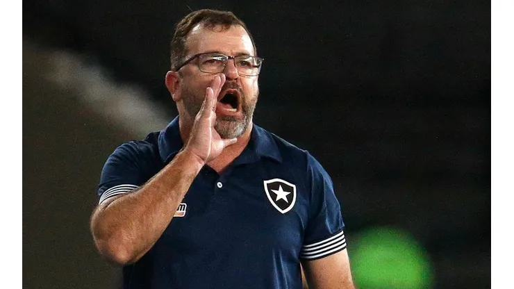 Foto: Vítor Silva/Botafogo - Enderson Moreira em ação no comando do Bota