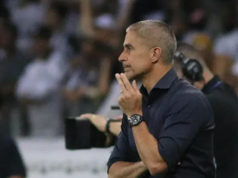 Sylvinho comenta derrota para o Atlético-MG e segue com confiança na vaga direta para a Libertadores 2022