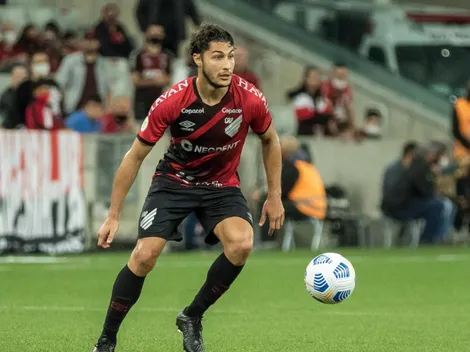 Marcinho afirma viver um de seus melhores momentos da carreira no Athletico