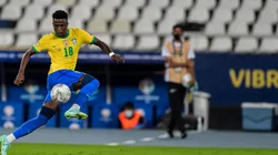 Vinicius Junior pela seleção brasileira (Foto: Thiago Ribeiro/AGIF)