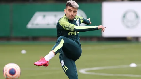 Foto: Cesar Greco - Victor Luís aparece como opção para a vaga de Jorge, vetado pelo DM do Palmeiras