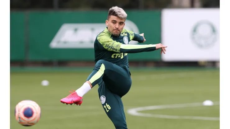 Foto: Cesar Greco - Victor Luís aparece como opção para a vaga de Jorge, vetado pelo DM do Palmeiras