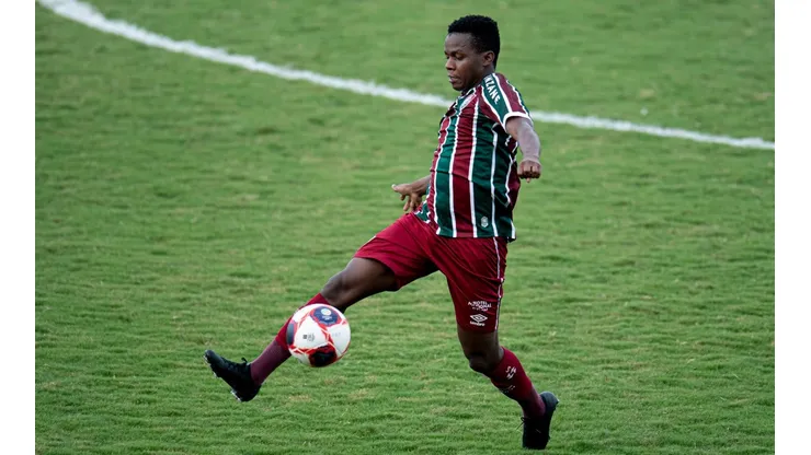 Foto: Jorge Rodrigues/AGIF | Cazares deve entrar no lugar de Arias