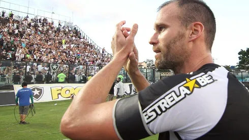Foto: Vitor Silva/Botafogo - Carli liderou o Bota do começo ao fim da partida no clássico diante do Vasco
